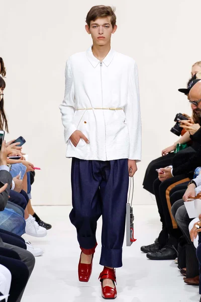 Look 23